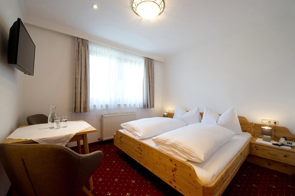 Pension Edelweiss Санкт-Йохан Номер фото